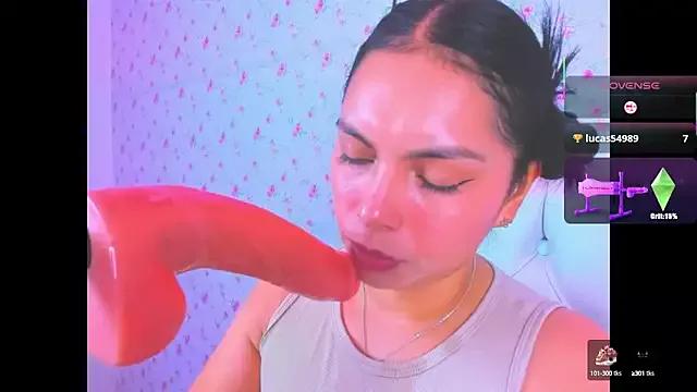 evelinn_belen from StripChat
