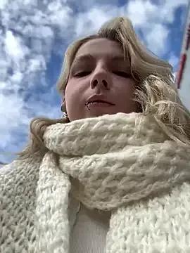 EveLittleSinner from StripChat is Freechat