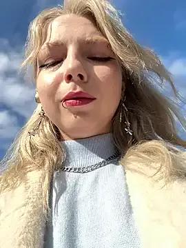 EveLittleSinner from StripChat is Freechat