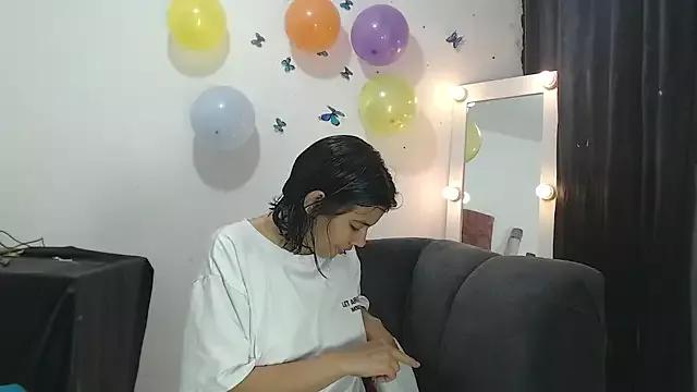 Explore our live girls sluts from our Custom and Multi clubs and checkout exclusive access to highly interactive content, such as shape, hair, titties, pussy type and many more.