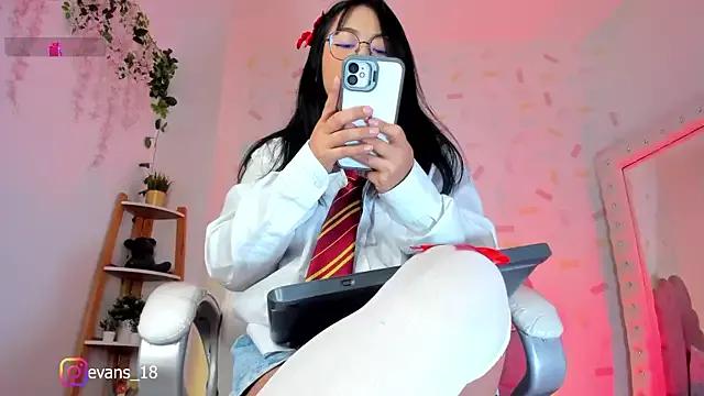 evelyn_evans_1 from StripChat