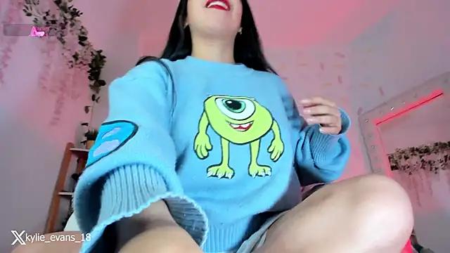 evelyn_evans_1 from StripChat