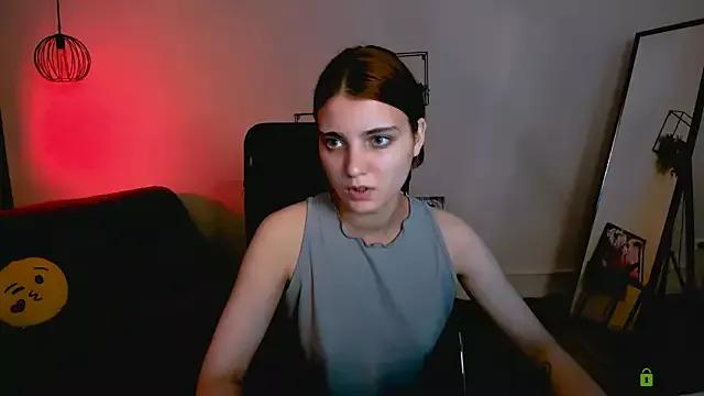 Explore our live girls sluts from our Custom and Multi clubs and checkout exclusive access to highly interactive content, such as shape, hair, titties, pussy type and many more.