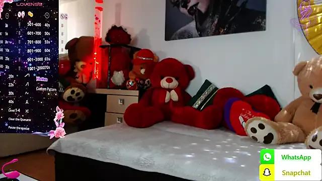 EvelynAisha from StripChat
