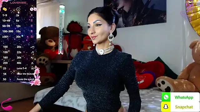 EvelynAisha from StripChat