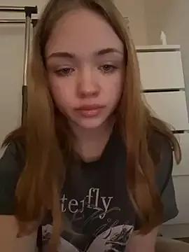 Evelyne_Noir from StripChat is Freechat