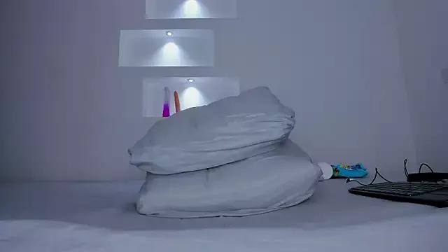 Evelynn_Jones_ from StripChat