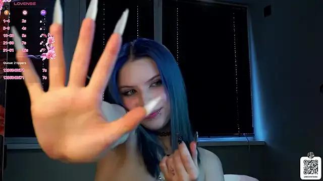 EvelyynLopez from StripChat is Freechat