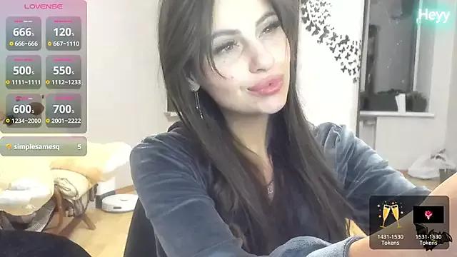evens_evelina from StripChat