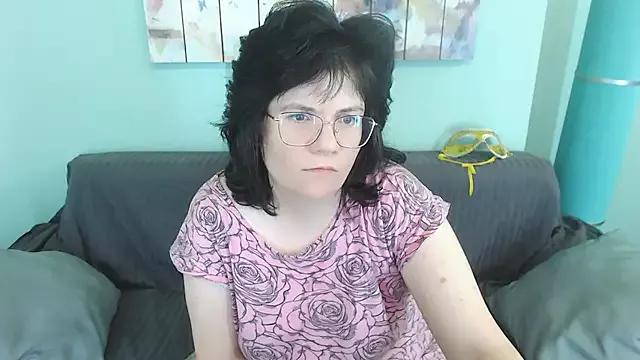 EverlyRays from StripChat
