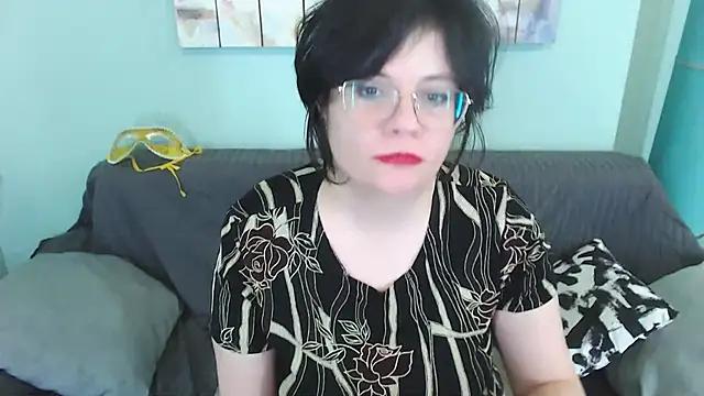EverlyRays from StripChat