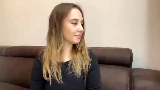 EveWontLeave from StripChat