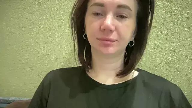 Explore our live girls sluts from our Custom and Multi clubs and checkout exclusive access to highly interactive content, such as shape, hair, titties, pussy type and many more.