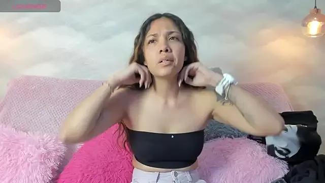 evolette-angels from StripChat is Freechat