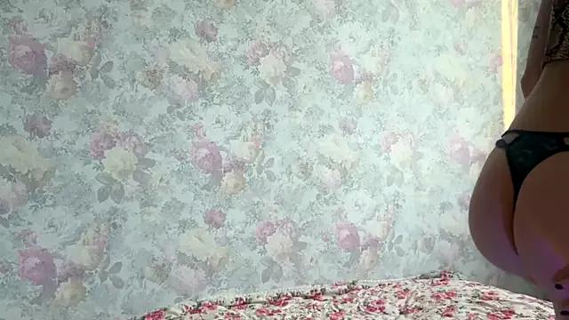 Evvie_Summn1 from StripChat