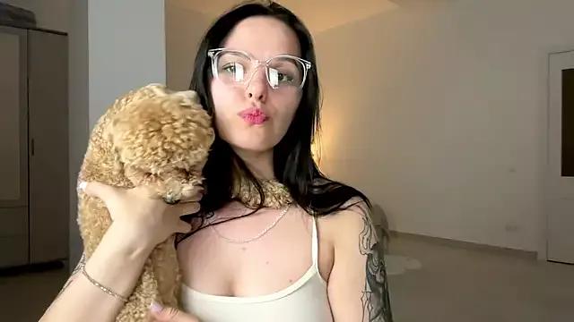 Explore our live girls sluts from our Custom and Multi clubs and checkout exclusive access to highly interactive content, such as shape, hair, titties, pussy type and many more.