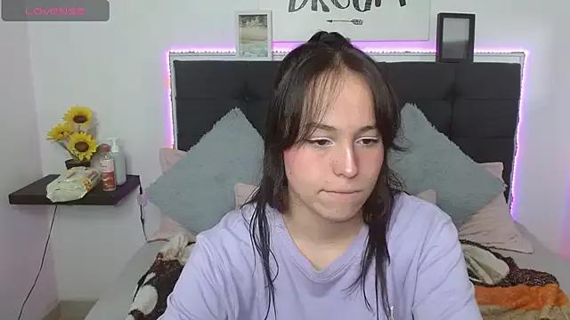 Eymmy_24 from StripChat