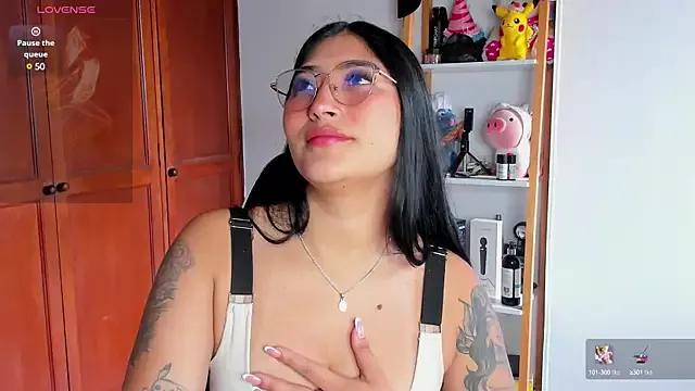 eymy-hadid from StripChat