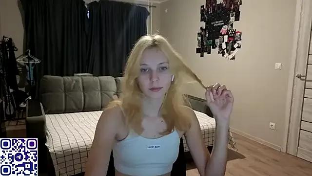 Fafa_Fluff from StripChat