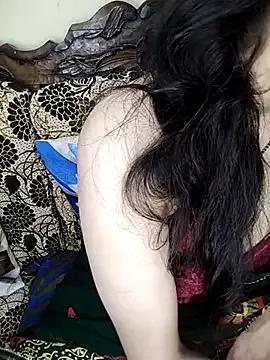 Fair-magic-woman from StripChat is Freechat