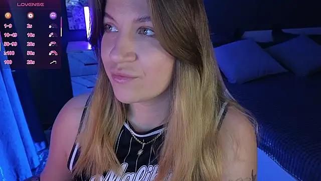 Explore our live girls sluts from our Custom and Multi clubs and checkout exclusive access to highly interactive content, such as shape, hair, titties, pussy type and many more.