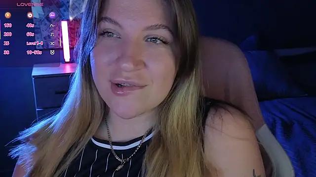 Explore our live girls sluts from our Custom and Multi clubs and checkout exclusive access to highly interactive content, such as shape, hair, titties, pussy type and many more.