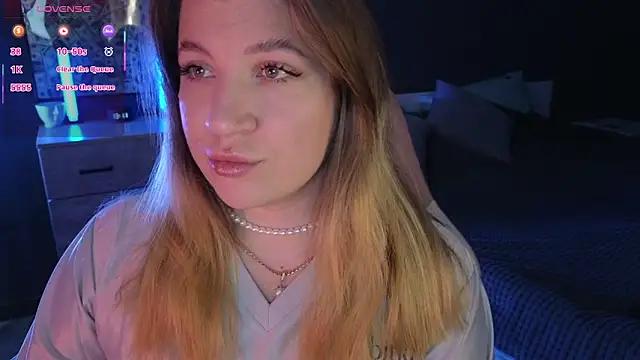 Explore our live girls sluts from our Custom and Multi clubs and checkout exclusive access to highly interactive content, such as shape, hair, titties, pussy type and many more.