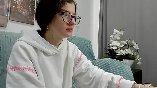 Explore our live girls sluts from our Custom and Multi clubs and checkout exclusive access to highly interactive content, such as shape, hair, titties, pussy type and many more.