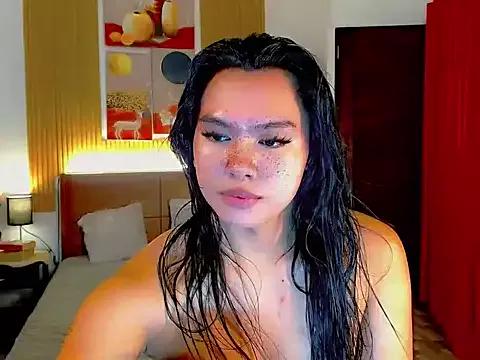 fallinLunaxX from StripChat