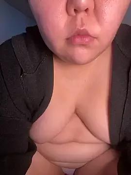 fatty_asian_girl from StripChat is Freechat