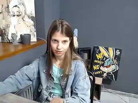Explore our live girls sluts from our Custom and Multi clubs and checkout exclusive access to highly interactive content, such as shape, hair, titties, pussy type and many more.