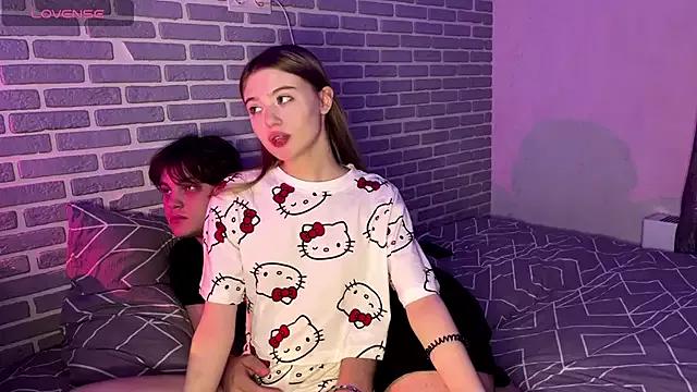 fetchingcouplee from StripChat is Freechat