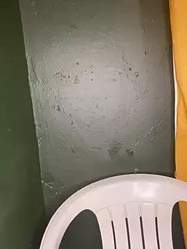 FineappleBitch from StripChat is Freechat