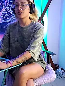FireForFire_ from StripChat is Freechat