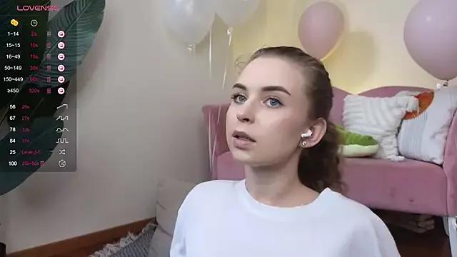 Explore our live girls sluts from our Custom and Multi clubs and checkout exclusive access to highly interactive content, such as shape, hair, titties, pussy type and many more.