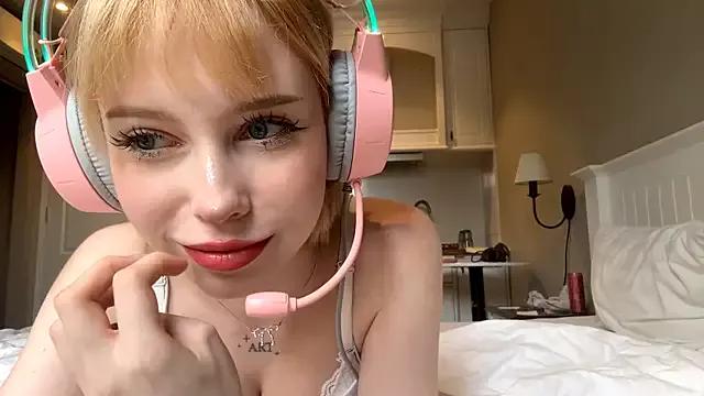 Explore our live girls sluts from our Custom and Multi clubs and checkout exclusive access to highly interactive content, such as shape, hair, titties, pussy type and many more.