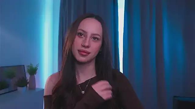 formoneyes from StripChat is Freechat