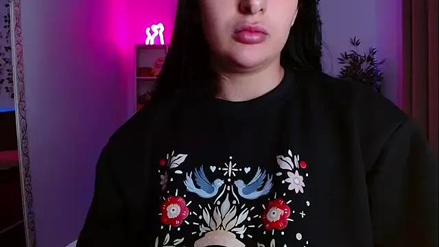 Foxxluh from StripChat