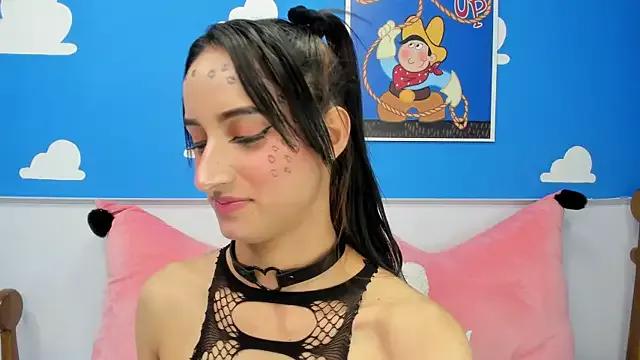 foxy_loren from StripChat is Freechat
