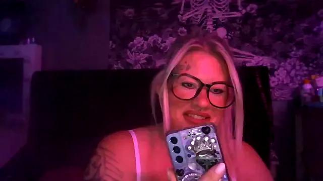 Explore our live girls sluts from our Custom and Multi clubs and checkout exclusive access to highly interactive content, such as shape, hair, titties, pussy type and many more.
