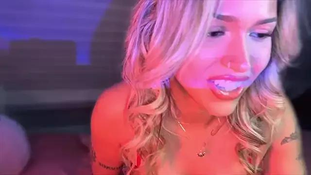Photos of foxyamber6 from StripChat is Freechat