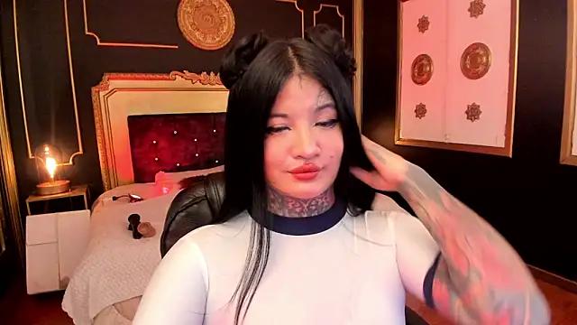 Explore our live girls sluts from our Custom and Multi clubs and checkout exclusive access to highly interactive content, such as shape, hair, titties, pussy type and many more.