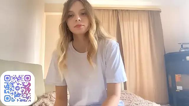 FruityXo from StripChat is Freechat