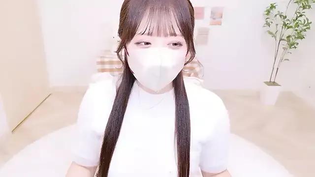 FUA_cha webcams show profile image 