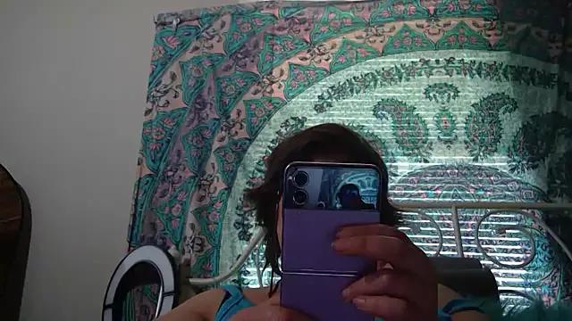 g0lden_are0las89 from StripChat is Freechat