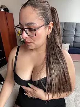 Explore our live girls sluts from our Custom and Multi clubs and checkout exclusive access to highly interactive content, such as shape, hair, titties, pussy type and many more.