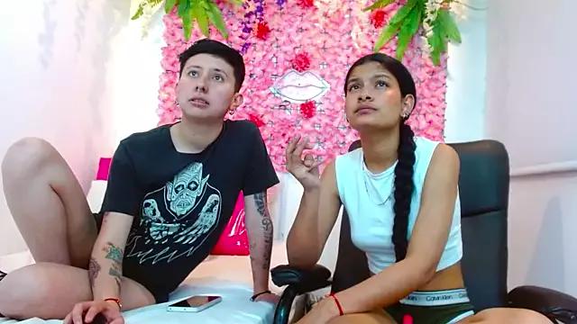 Gaby_and_Mei from StripChat is Freechat