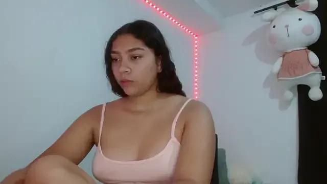 Photos of Gaby_Rosse2 from StripChat is Freechat