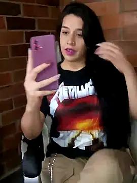 Explore our live girls sluts from our Custom and Multi clubs and checkout exclusive access to highly interactive content, such as shape, hair, titties, pussy type and many more.