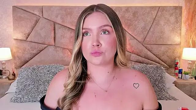 GaiaBaker from StripChat